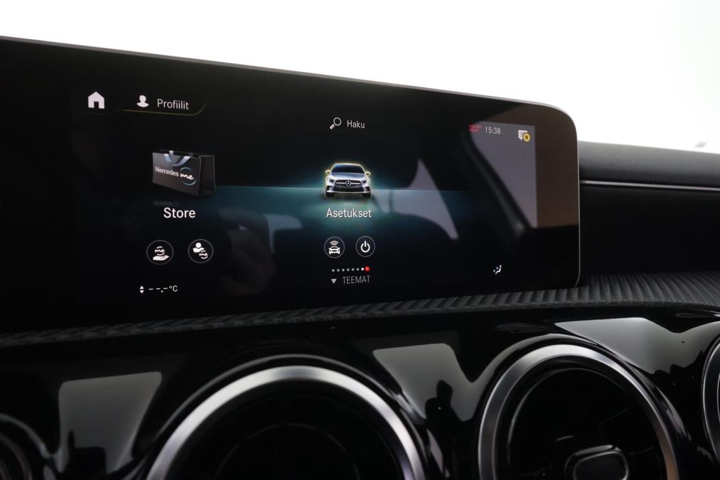 MERCEDES-BENZ A 2021