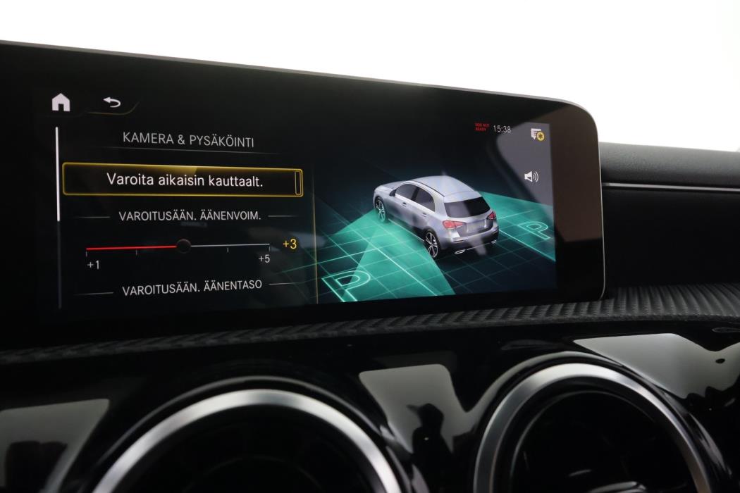 MERCEDES-BENZ A 2021
