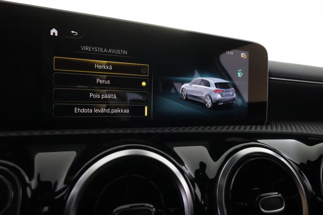 MERCEDES-BENZ A 2021