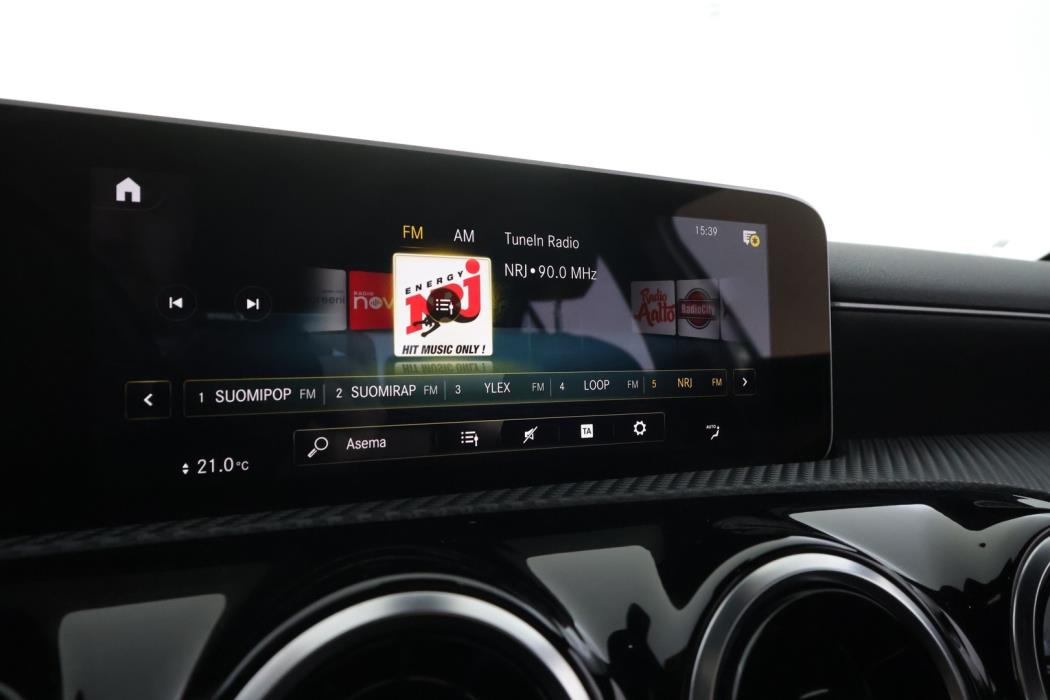 MERCEDES-BENZ A 2021