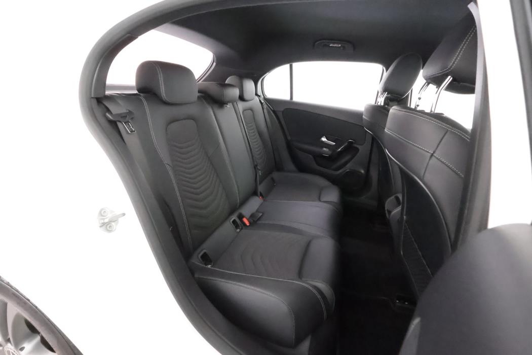 MERCEDES-BENZ A 2021