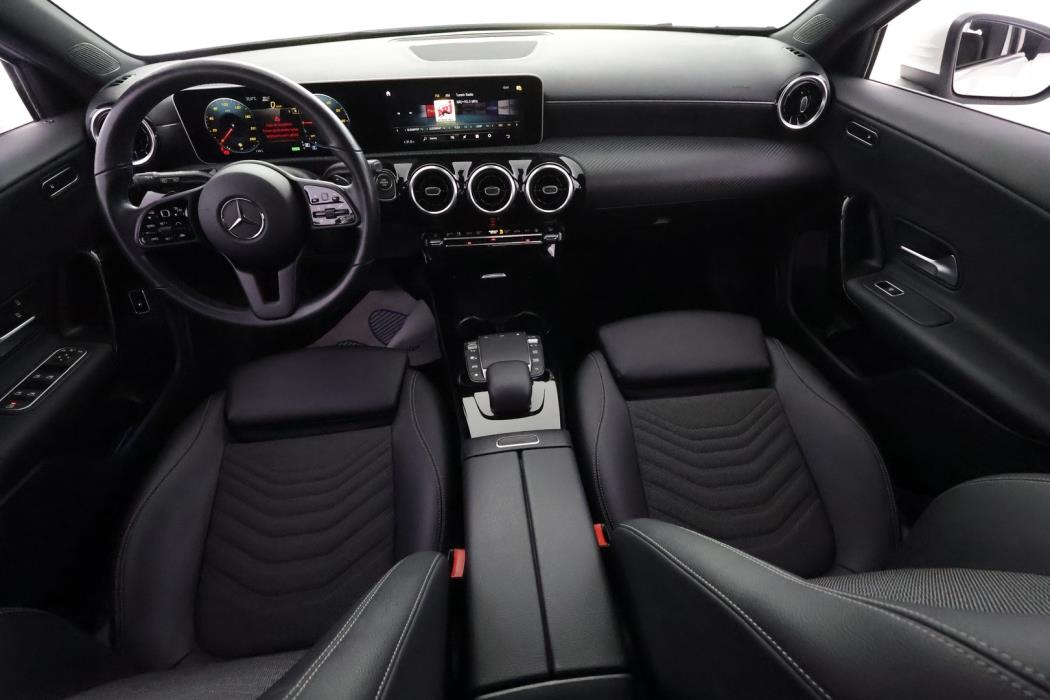 MERCEDES-BENZ A 2021