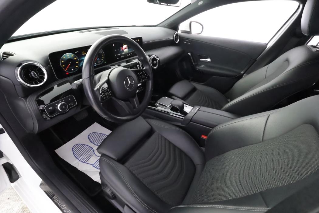 MERCEDES-BENZ A 2021