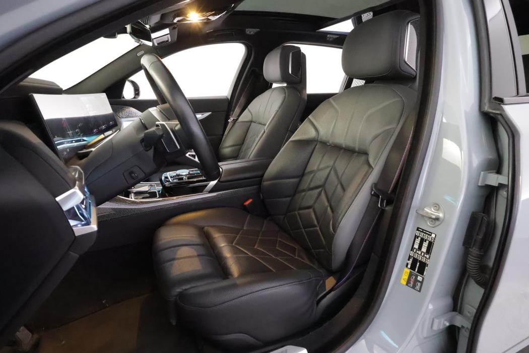 BMW i7 2023