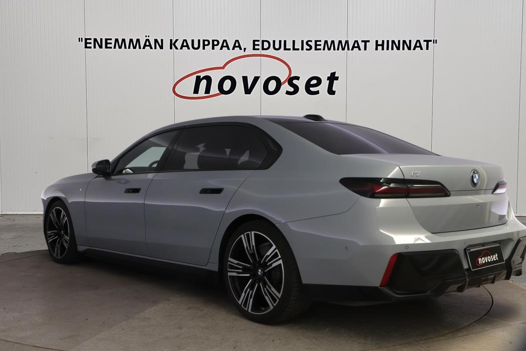BMW i7 2023