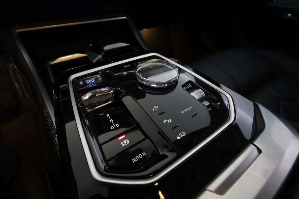 BMW i7 2023