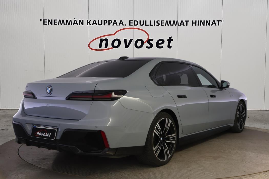 BMW i7 2023