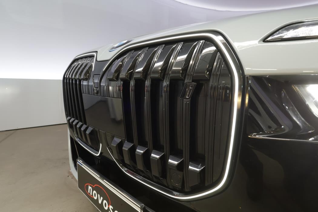 BMW i7 2023