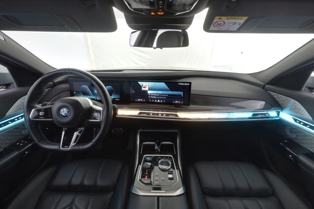 BMW i7 2023