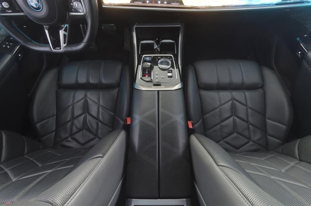 BMW i7 2023