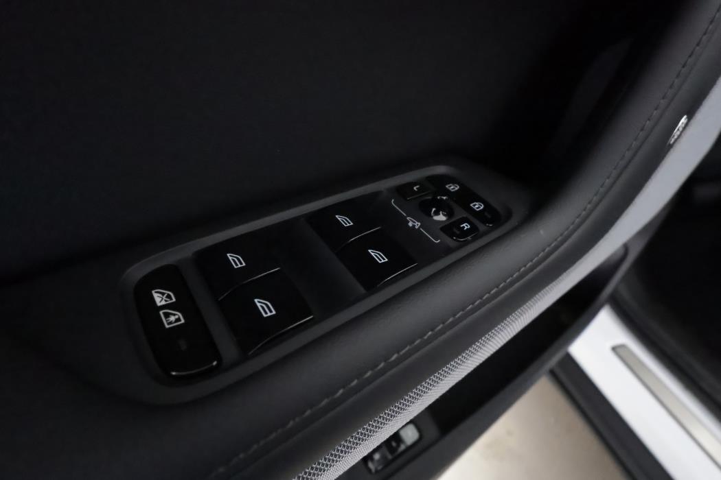 POLESTAR 2 2025