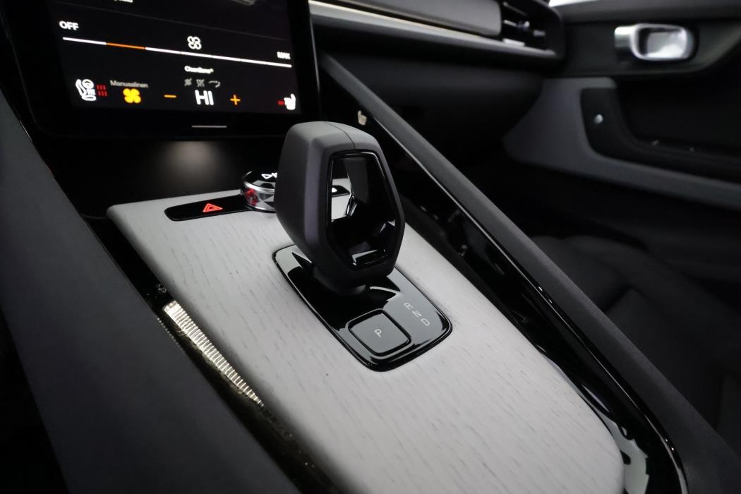 POLESTAR 2 2025
