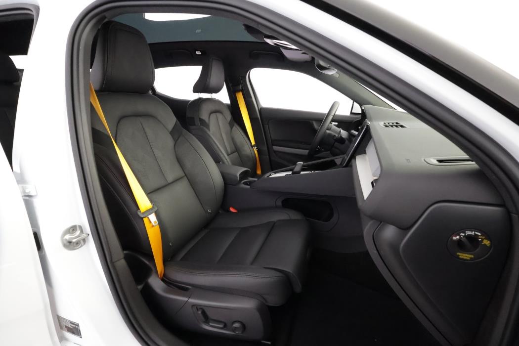 POLESTAR 2 2025