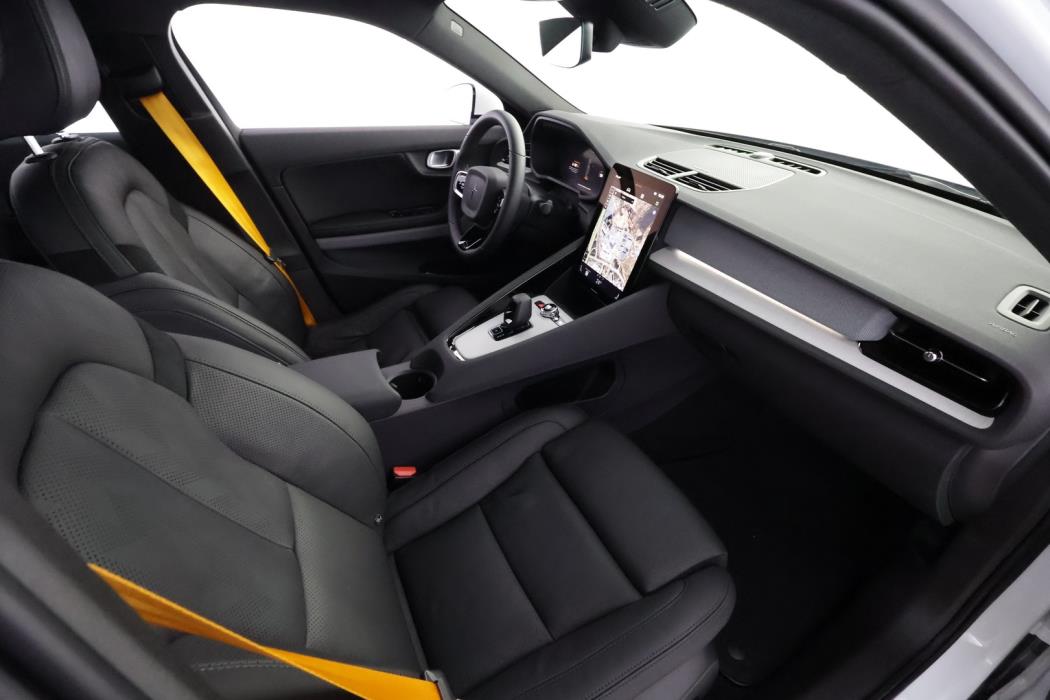 POLESTAR 2 2025
