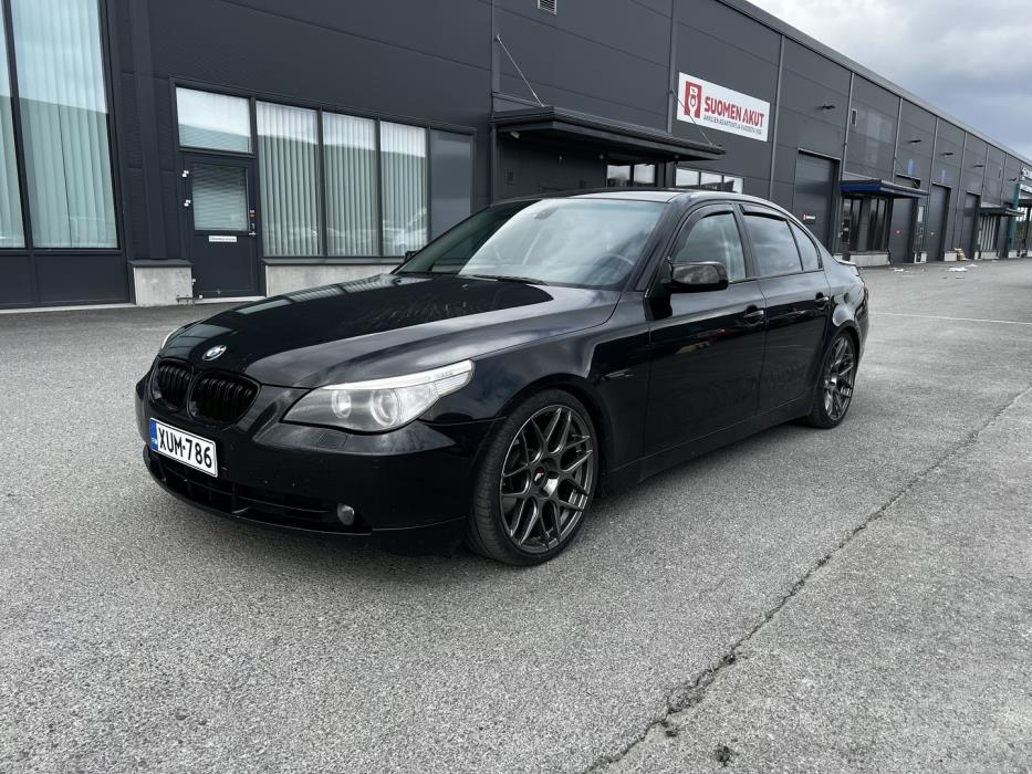 BMW 530 2004