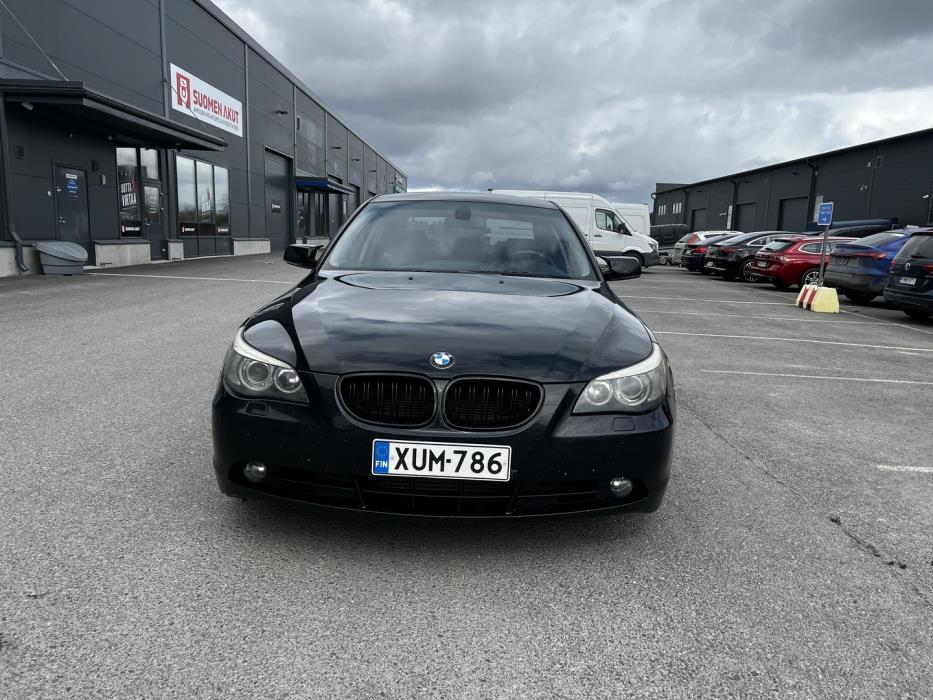 BMW 530 2004