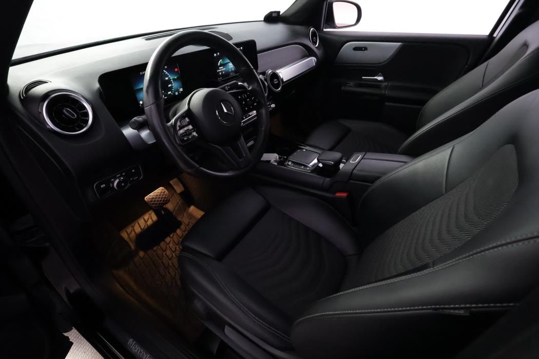 MERCEDES-BENZ GLB 2021