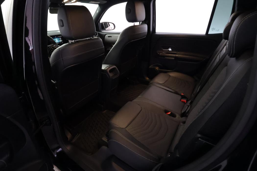 MERCEDES-BENZ GLB 2021