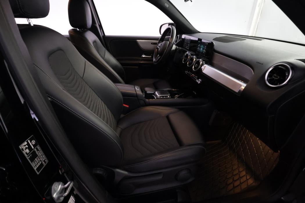 MERCEDES-BENZ GLB 2021