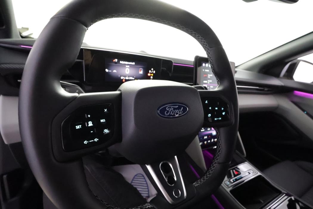 FORD CAPRI 2025