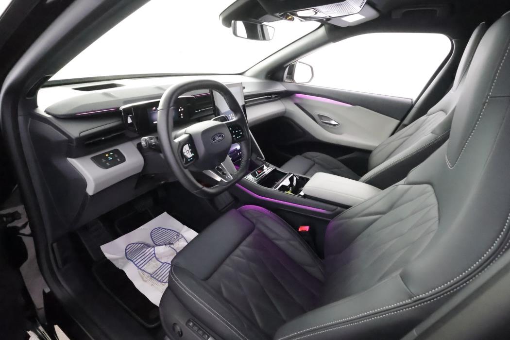 FORD CAPRI 2025