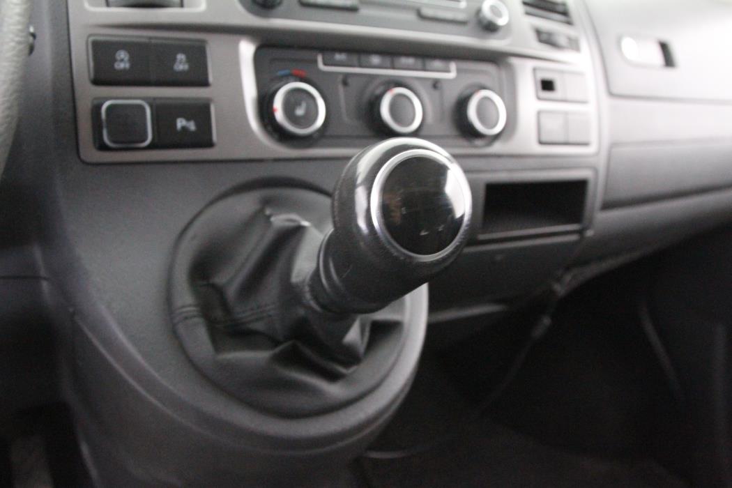 VOLKSWAGEN Caravelle 2014