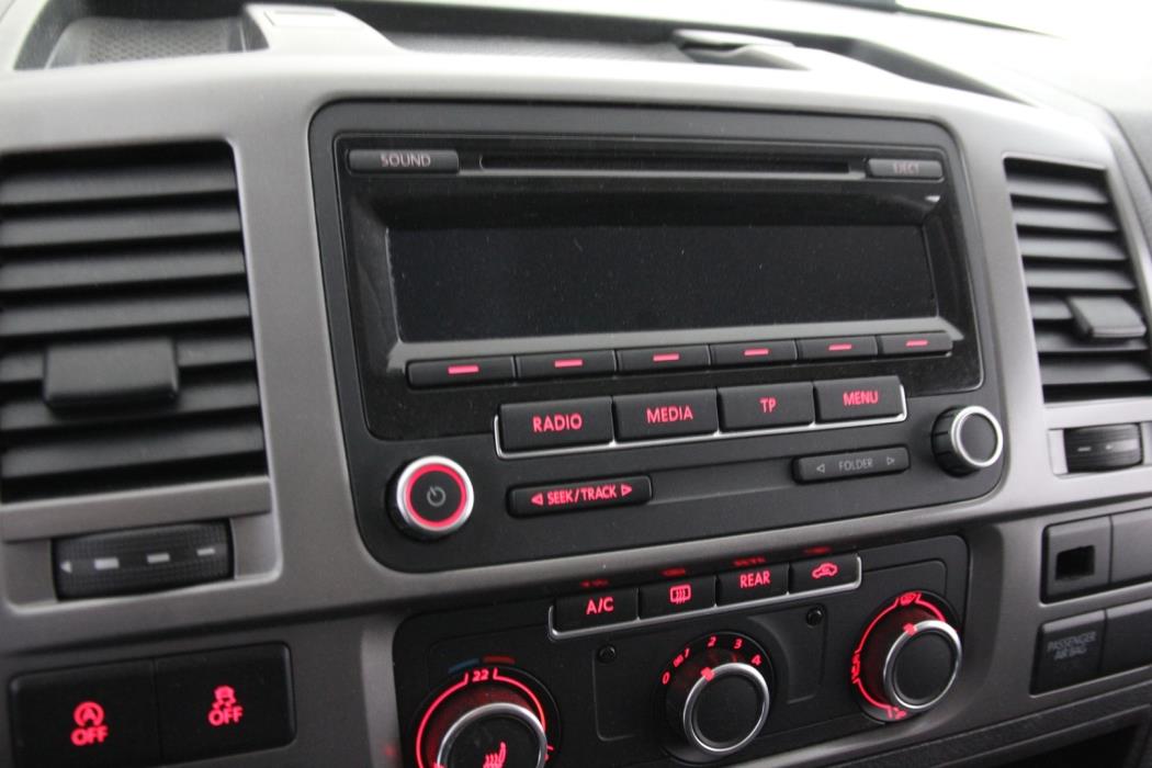 VOLKSWAGEN Caravelle 2014