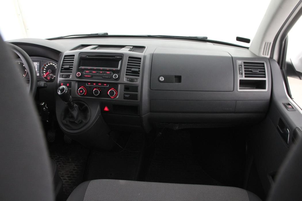 VOLKSWAGEN Caravelle 2014