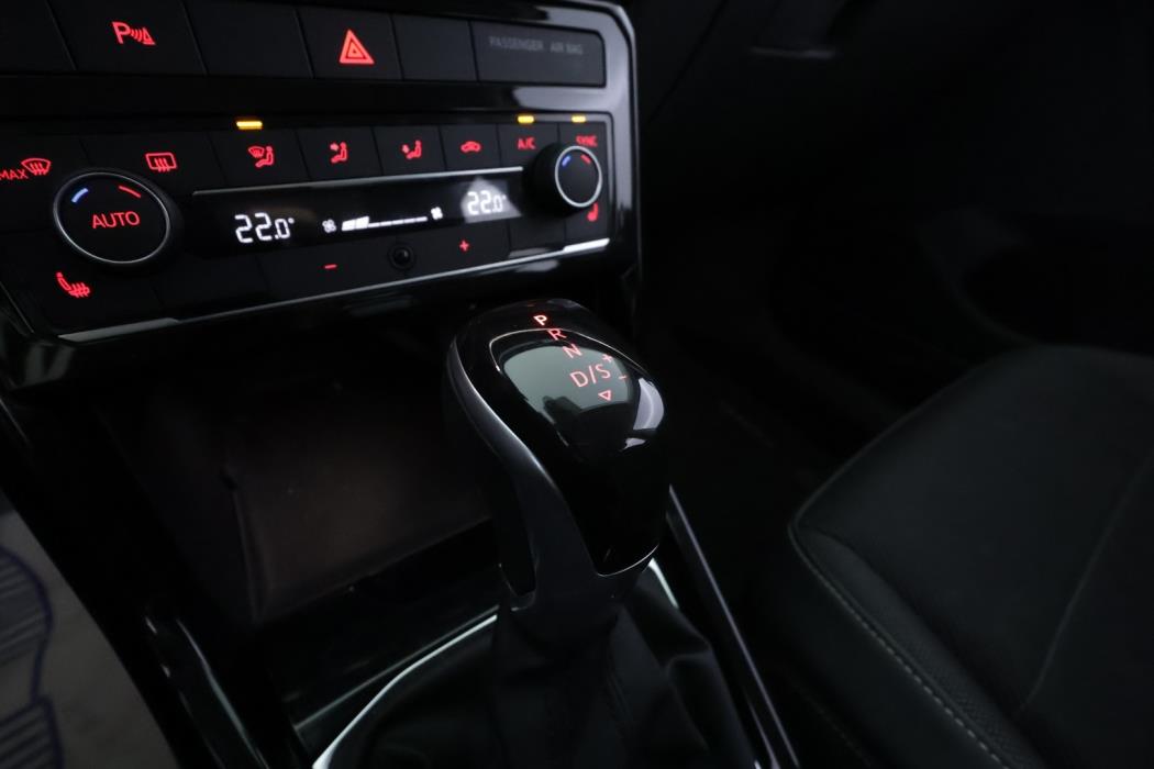VOLKSWAGEN T-Cross 2019