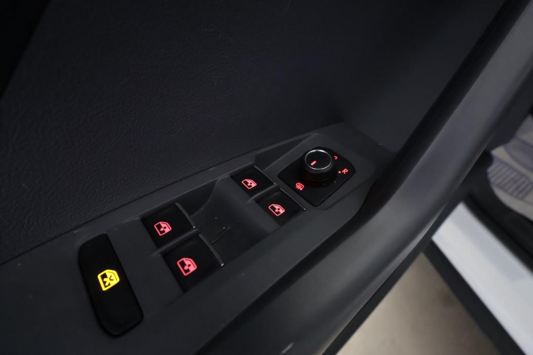 VOLKSWAGEN T-Cross 2019