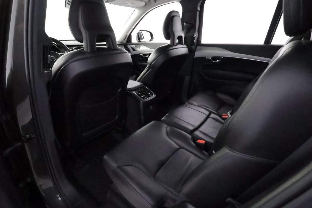 VOLVO XC90 2021