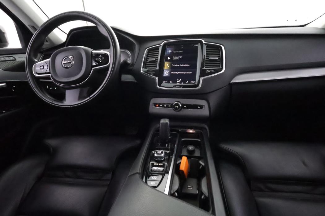 VOLVO XC90 2021