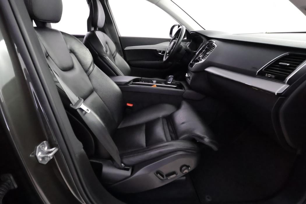 VOLVO XC90 2021