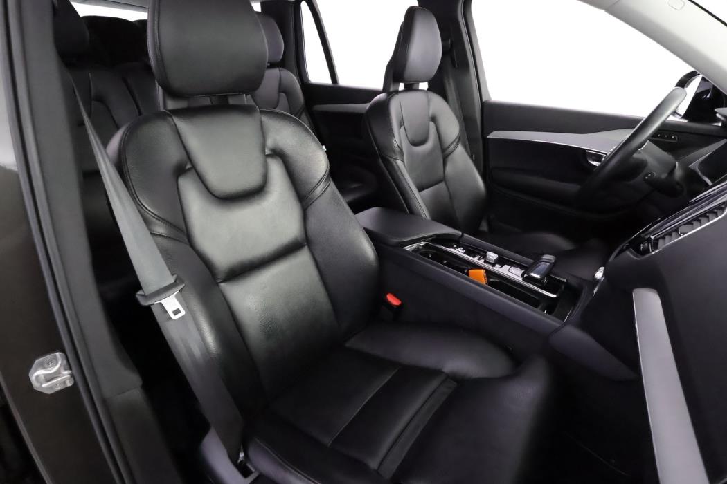 VOLVO XC90 2021