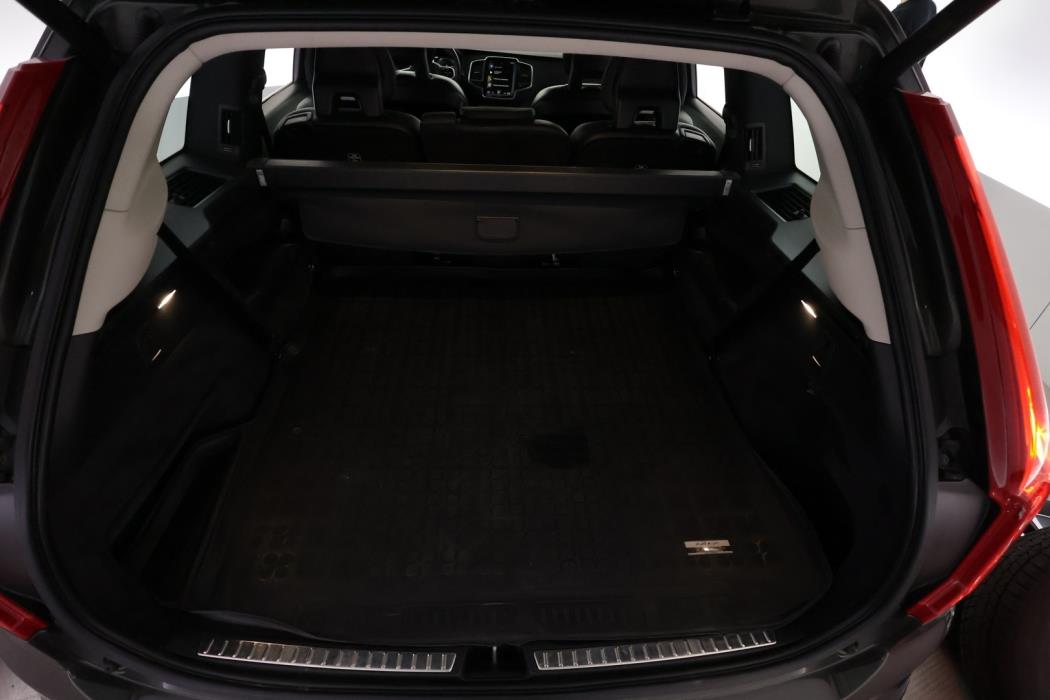 VOLVO XC90 2021