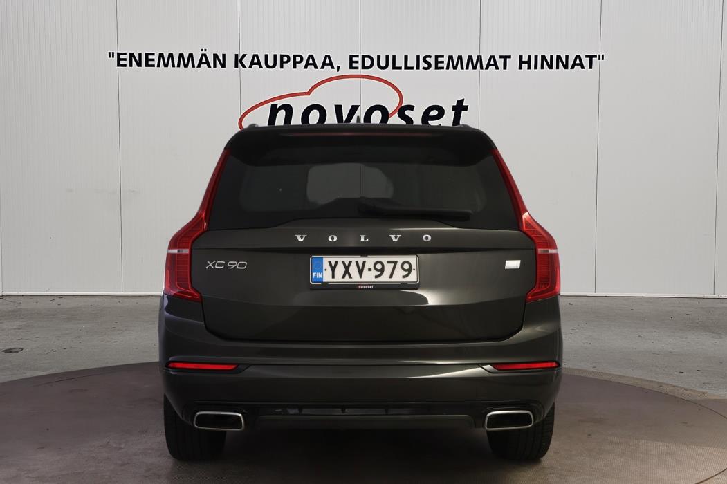 VOLVO XC90 2021