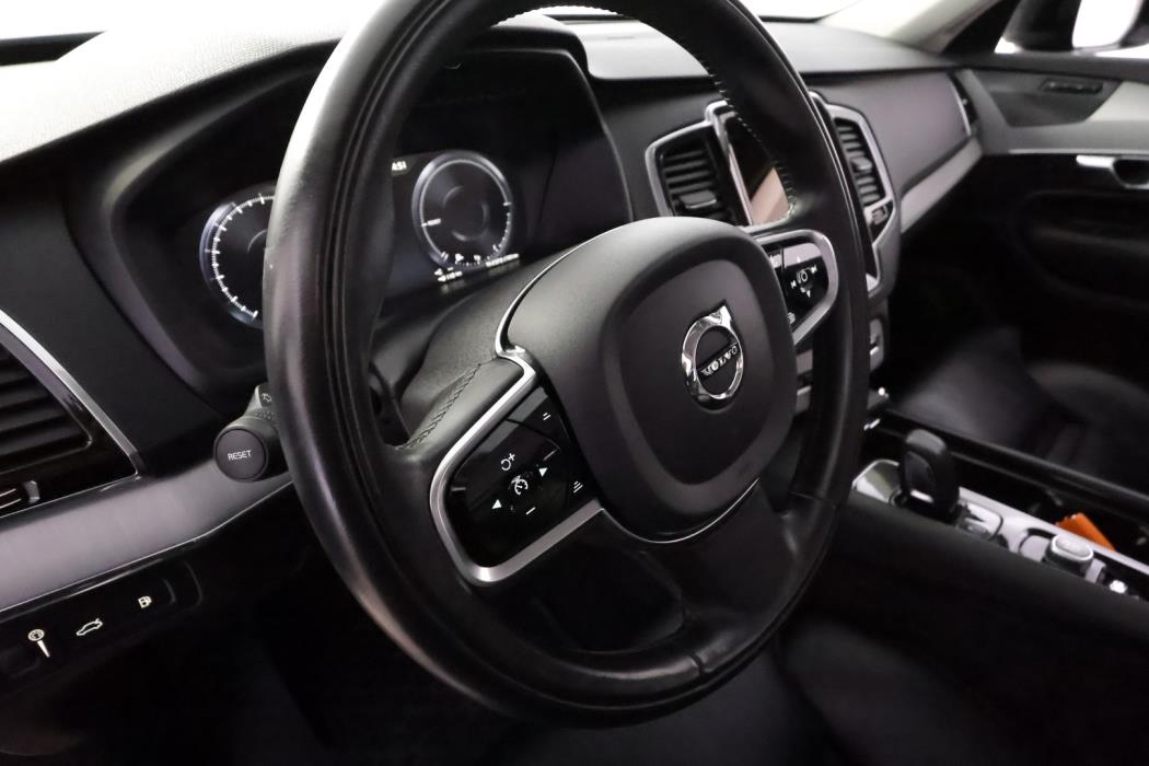 VOLVO XC90 2021