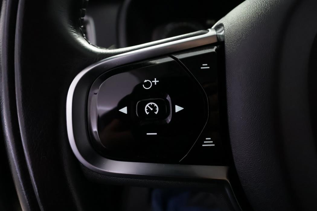 VOLVO XC90 2021