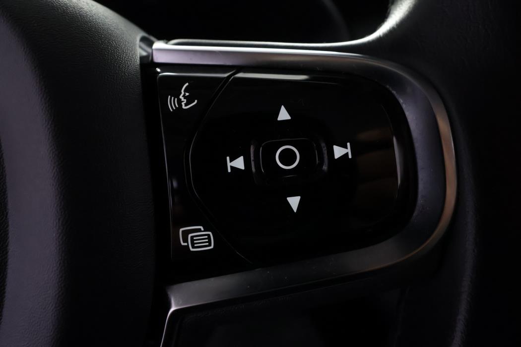 VOLVO XC90 2021