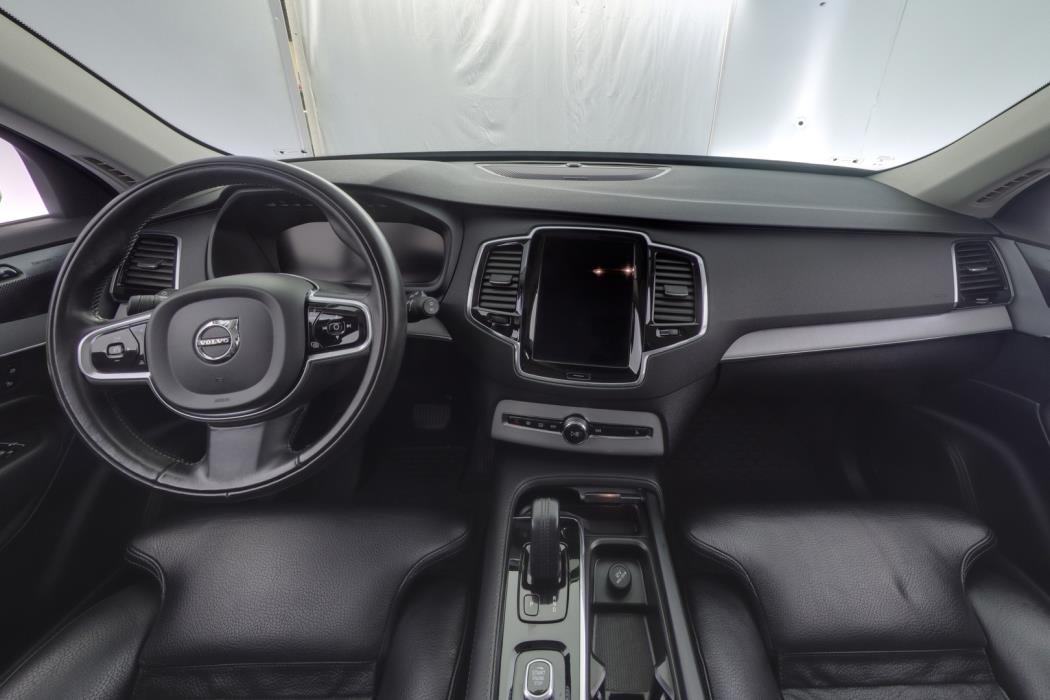 VOLVO XC90 2021