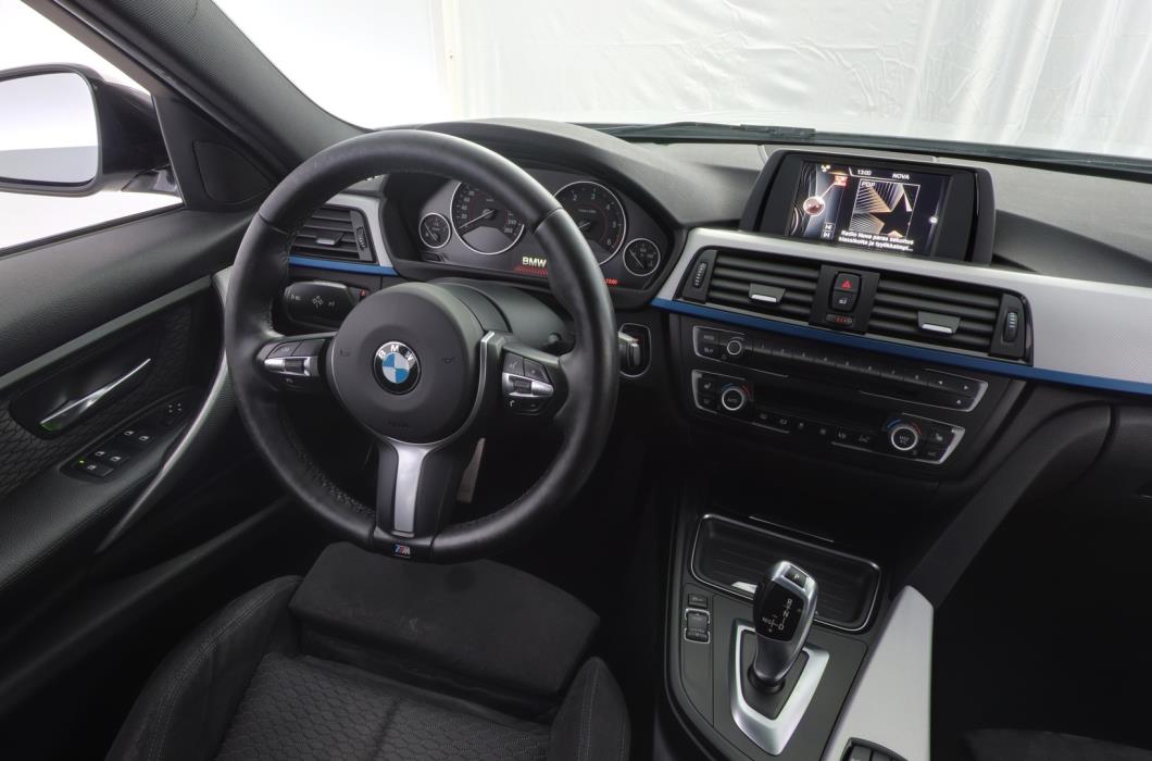 BMW 318 2015