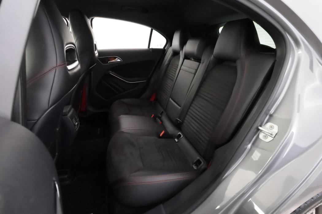 MERCEDES-BENZ A 45 AMG 2014