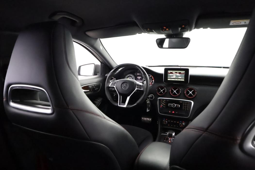 MERCEDES-BENZ A 45 AMG 2014