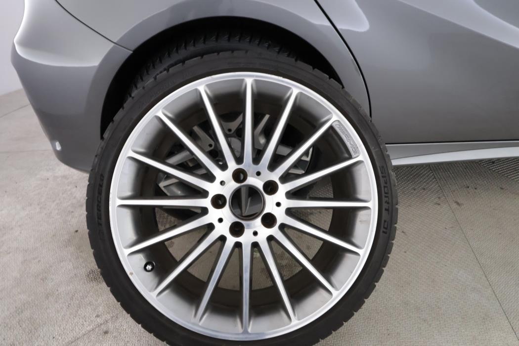 MERCEDES-BENZ A 45 AMG 2014