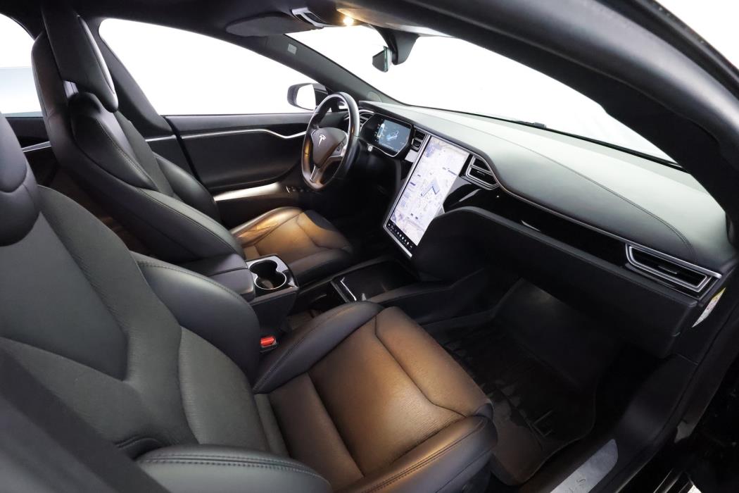 TESLA Model S 2018