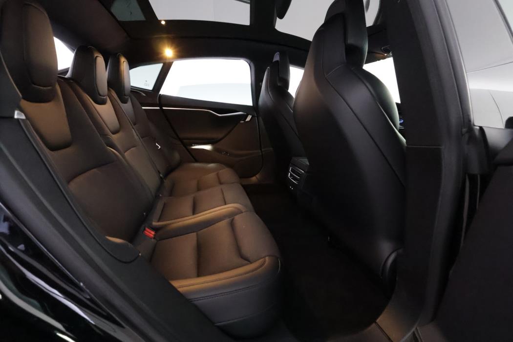 TESLA Model S 2018