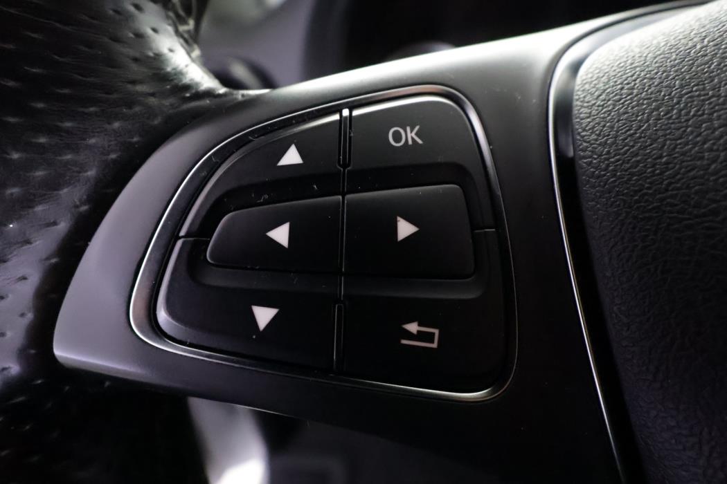 MERCEDES-BENZ VITO 2021