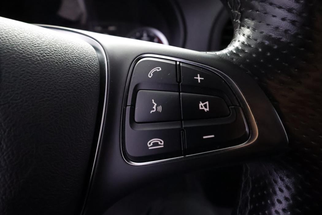 MERCEDES-BENZ VITO 2021