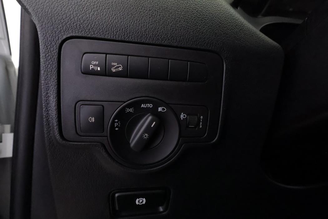 MERCEDES-BENZ VITO 2021