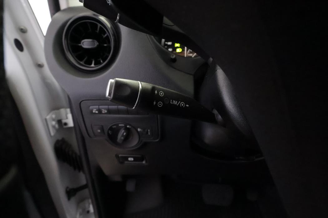 MERCEDES-BENZ VITO 2021